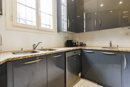 Gare du Serviced Apartment