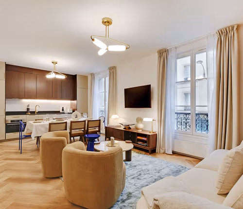 Chic Parisian Getaway – Sleeps 8 in Trendy Bastille