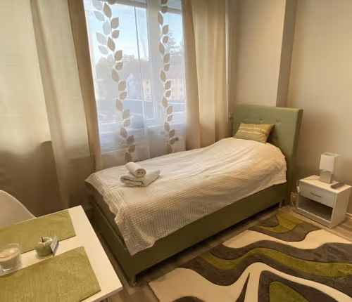 Saarstraße service apartment