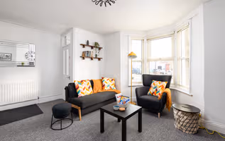 Extended Stays-Parking-Sleeps 5