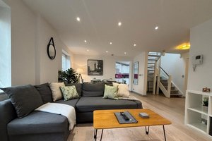 School Path Ironbridge Home with Roof Terrace