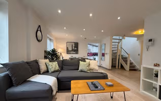 School Path Ironbridge Home with Roof Terrace