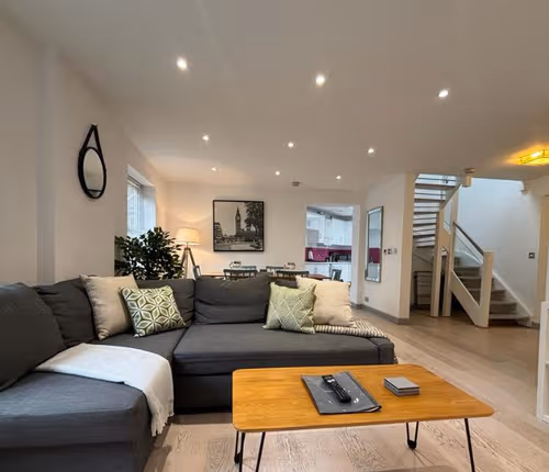 School Path Ironbridge Home with Roof Terrace