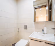 East 40 One Bedroom Apartment