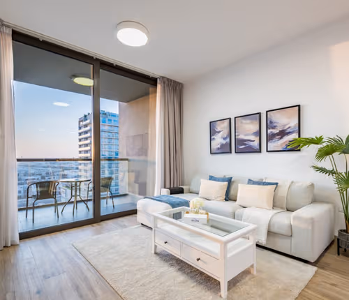 East 40 One Bedroom Apartment