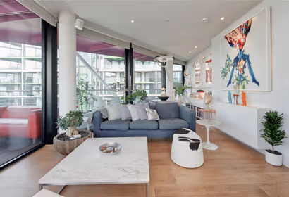 River-View Spectacular