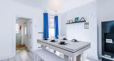 Games Room | Free Park | 3Bed Home in Chester