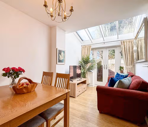 Shrewsbury Apartment in Prime Location