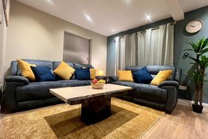 Elegant 3 Bed House
