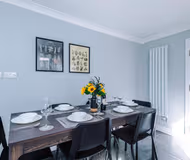 4-Bed Townhouse, Sleeps 10 with Games Room!