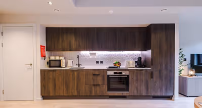 Luxe City Centre 1-Bed with Rooftop & Yoga Studio!