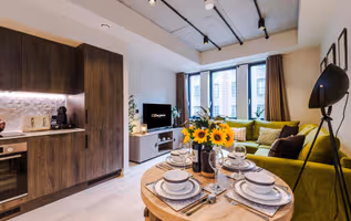Luxe City Centre 1-Bed with Rooftop & Yoga Studio!