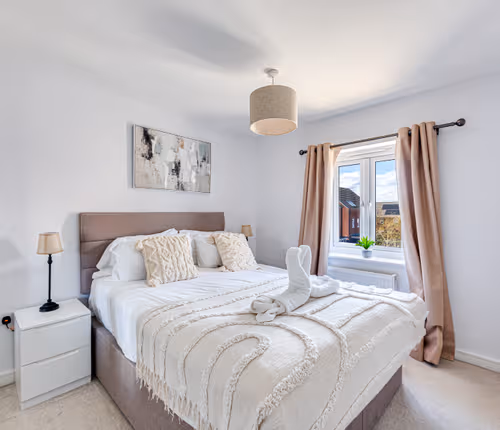 4 Pliny Lane (Milton Keynes)