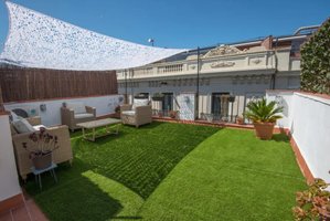 Carrer  Serviced Apartment