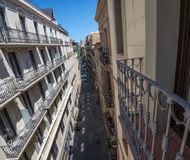 Carrer Serviced Apartment