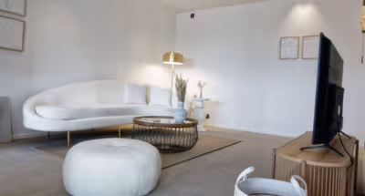 Pl. de Vannes service apartment