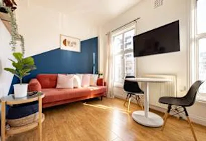 1 Bedroom Flat - Shepherds Bush