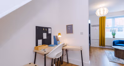 Beautiful 3 Bed Home In Altrincham, Free Parking