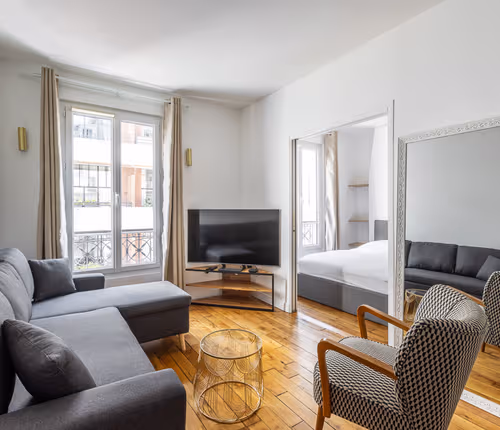 Alasseur Serviced Apartment