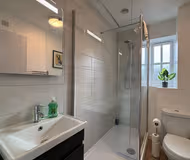 2 Bed Near Shrewsbury Hospital