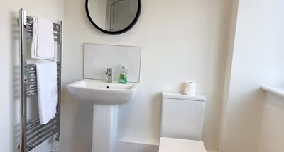 5 Bedroom Home with Garden