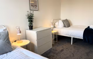 5 Bedroom Home with Garden