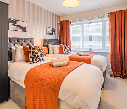 WESTERN GATE APARTMENT