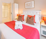 WESTERN GATE APARTMENT