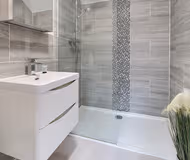 LONDON STREET APARTMENT