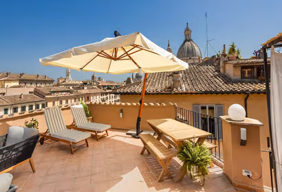 Beautiful Apartment With Terrace overlook Piazza Navona, A Gothic Architecture