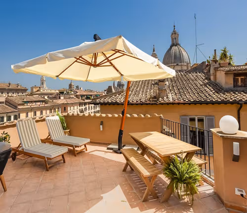 Beautiful Apartment With Terrace overlook Piazza Navona, A Gothic Architecture