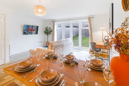 WOOLHAMPTON DRIVE HOUSE