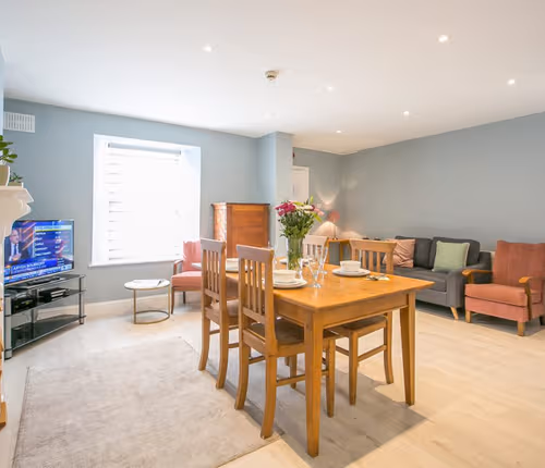 George’s Quay - Pearse Square Apartment