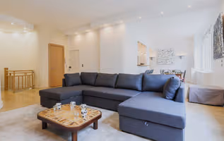 Av. du Recteur Poincaré Serviced Apartment, Mobility Lease
