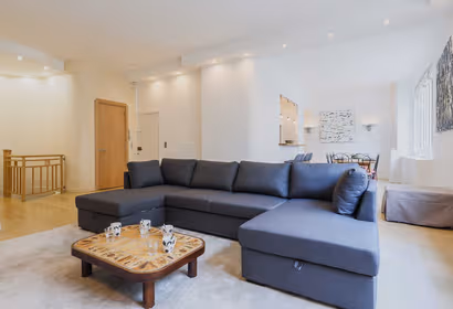 Av. du Recteur Poincaré Serviced Apartment, Mobility Lease