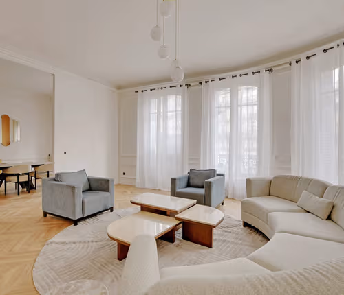 Breathtaking 240m² 4-Bedroom Apartment in the Heart of Paris, Champs Elysées