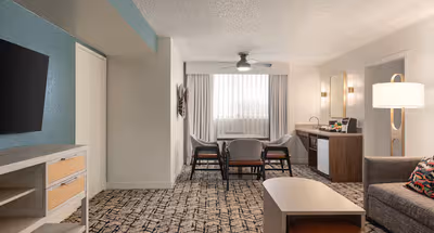 Southeast 17th Street Aparthotel