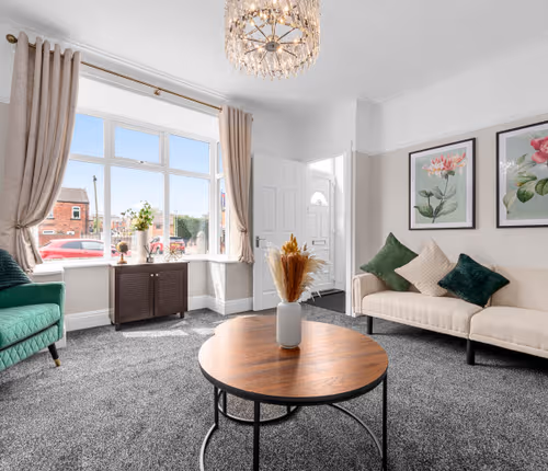 Free Parking | Stunning 3Bedroom Home In Wigan