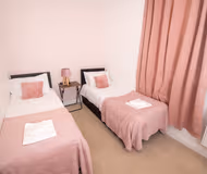 Newly Renovated Sanctuary for 4 in Charlotte House