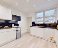 Brampton Road - Beautiful Bungalow with Driveway and Garden