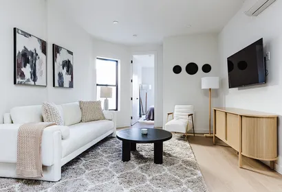 5th Ave Apartment