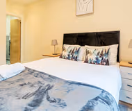 LONDON STREET APARTMENT