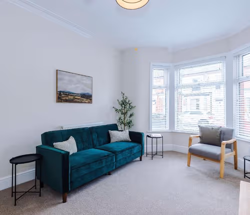 Spacious 4 Bedroom Home in Crewe