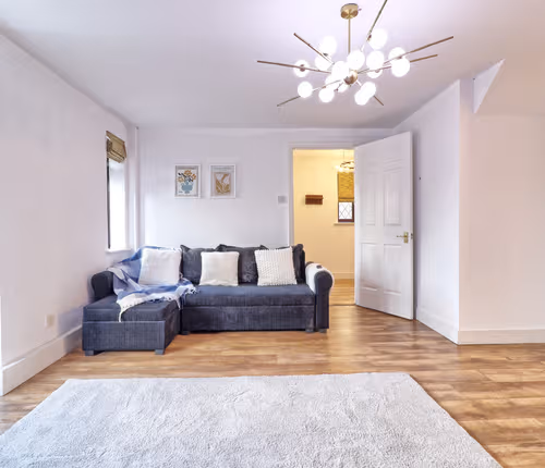 4BR 2BATH House with FREE Parking in Rivenhall