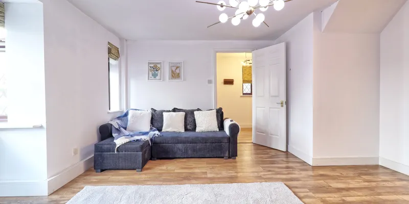 4BR 2BATH House with FREE Parking in Rivenhall