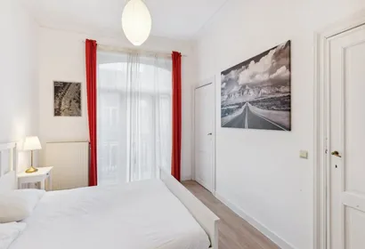 Rue leon de lantsheere apartment
