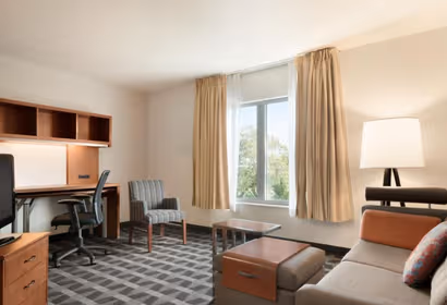 Northwest 8th Avenue Suites