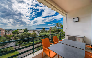 Roi Albert Serviced Apartment