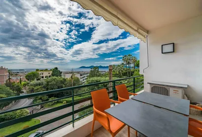 Roi Albert Serviced Apartment