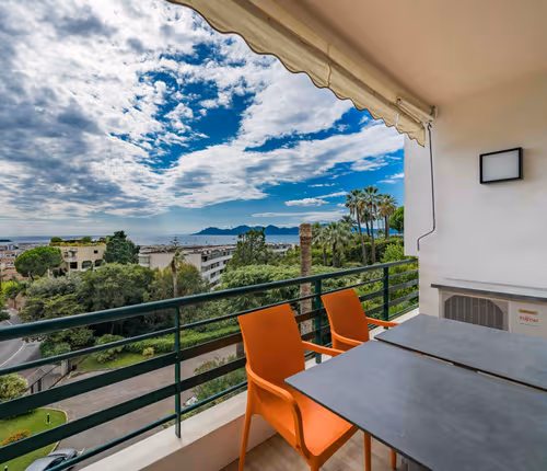 Roi Albert Serviced Apartment